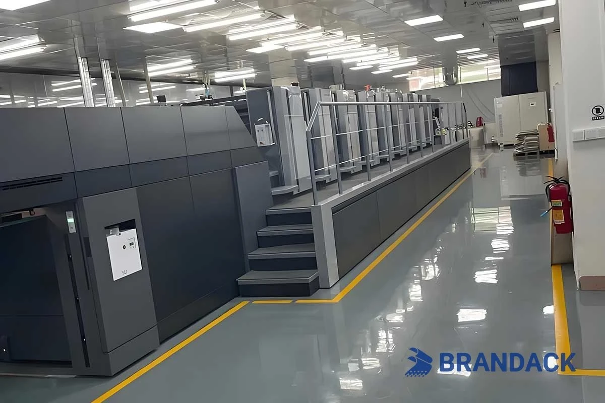 Impressora offset alimentada por folhas e linha de produ&ccedil;&atilde;o de f&aacute;brica
